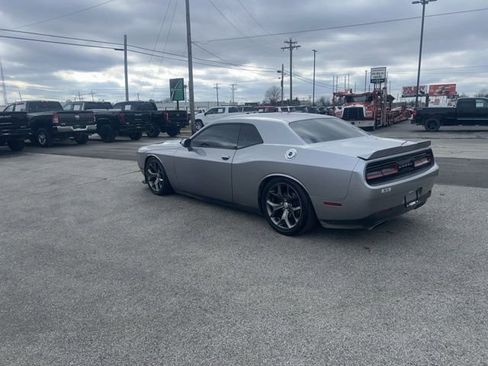 Used 2016 Dodge Challenger R/T w/ Cold Weather Group image 9