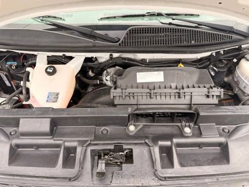 Used 2021 Chevrolet Express 2500 RWD image 25