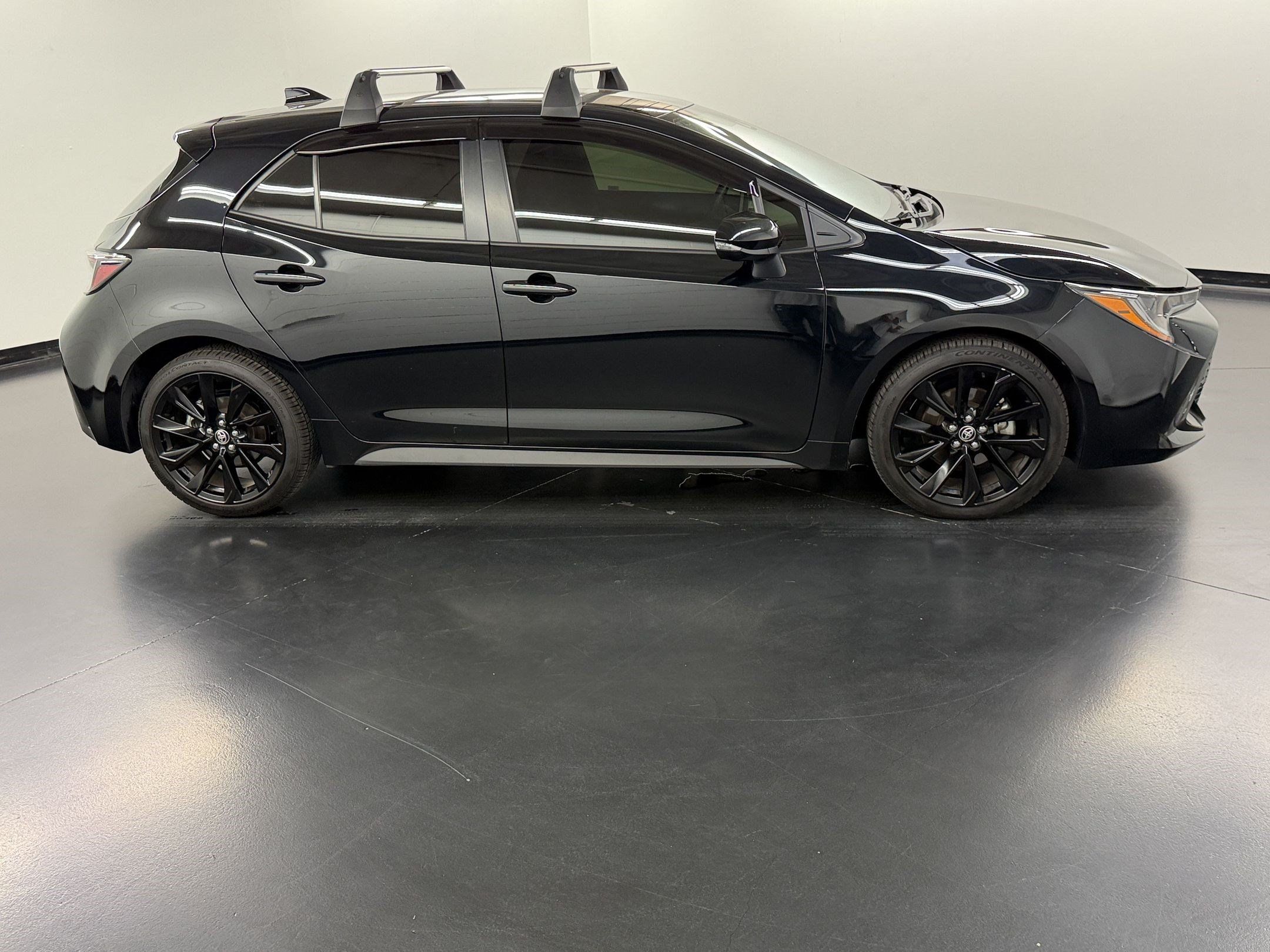 Used 2022 Toyota Corolla SE w/ Carpet Mat Package (TMS) FWD image 8