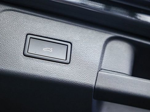 New 2026 Volkswagen Atlas SE image 19