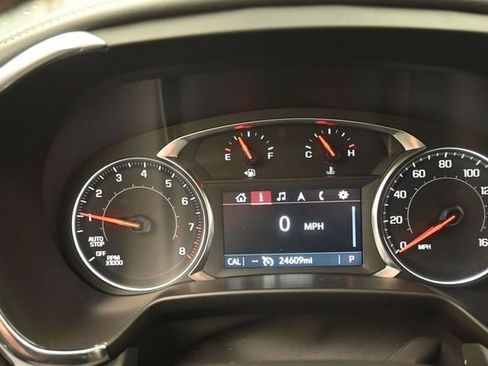 Used 2024 Chevrolet Blazer LT w/ LPO, Black Grille Bar Package FWD image 9