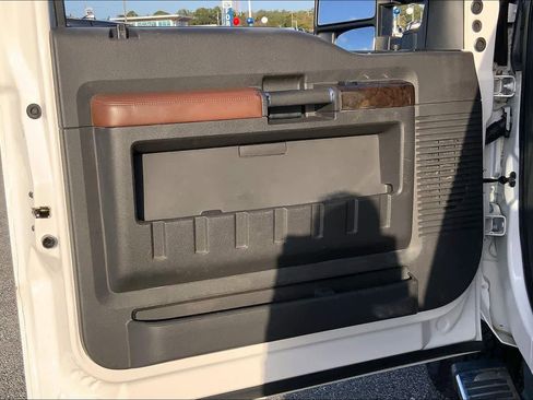 Used 2015 Ford F250 Platinum image 21