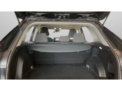 Used 2022 Toyota RAV4 XLE FWD image 29