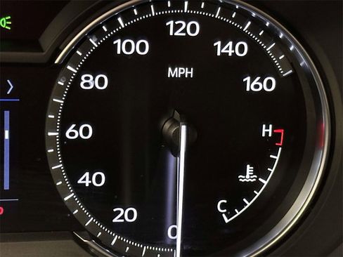 Used 2023 Cadillac XT5 Sportv image 31