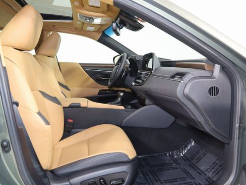 Used 2024 Lexus ES 350 w/ Premium Package image 13