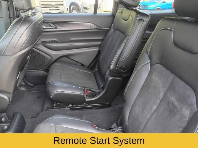 Used 2023 Jeep Grand Cherokee L Laredo AWD/4WD image 18