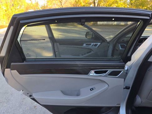 Used 2015 Hyundai Genesis 3.8 w/ Option Group 03 RWD image 21