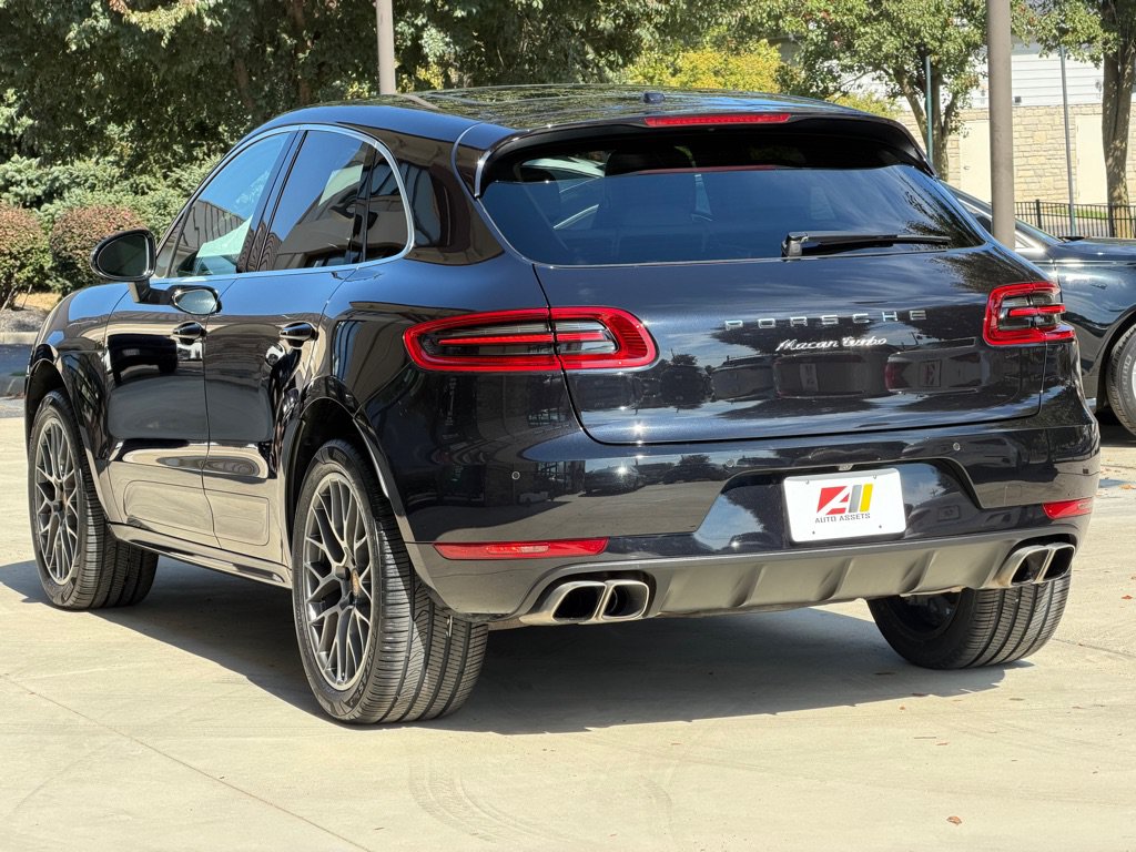 Used 2016 Porsche Macan Turbo AWD/4WD image 10
