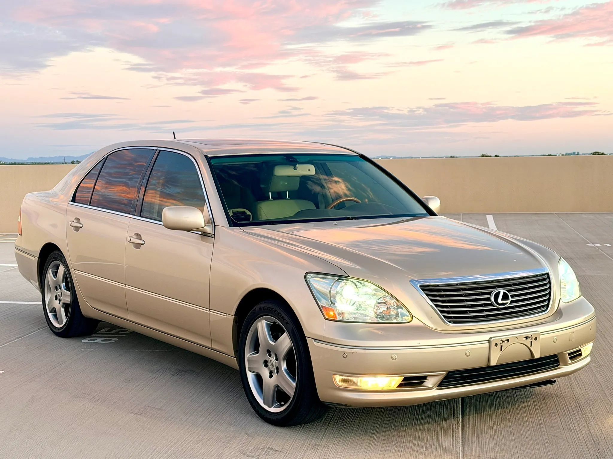 Used 2006 Lexus LS 430 RWD image 2