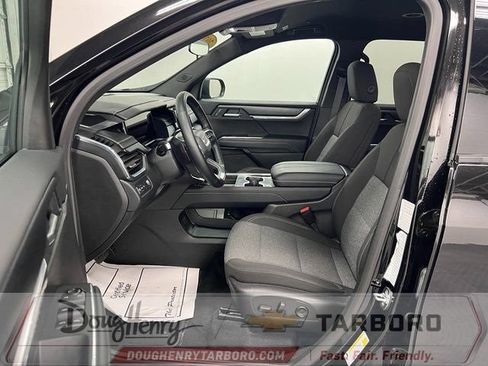 Used 2025 GMC Acadia Elevation FWD image 33