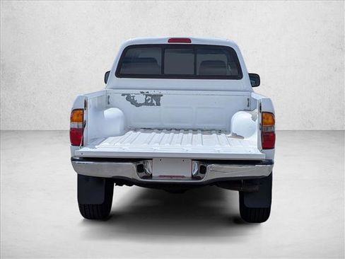 Used 2004 Toyota Tacoma PreRunner image 6