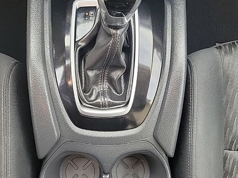 Used 2018 Nissan Rogue SV AWD/4WD image 10