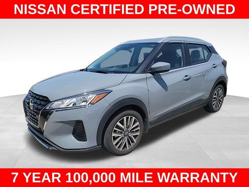 Used 2024 Nissan Kicks SV FWD image 2