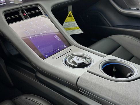 New 2025 Porsche Taycan image 21