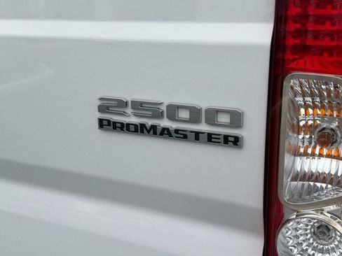 Used 2025 RAM ProMaster 2500 w/ Convenience Group FWD image 15