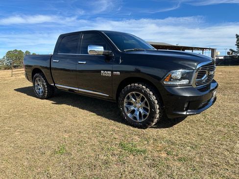 Used 2017 RAM 1500 Limited image 2
