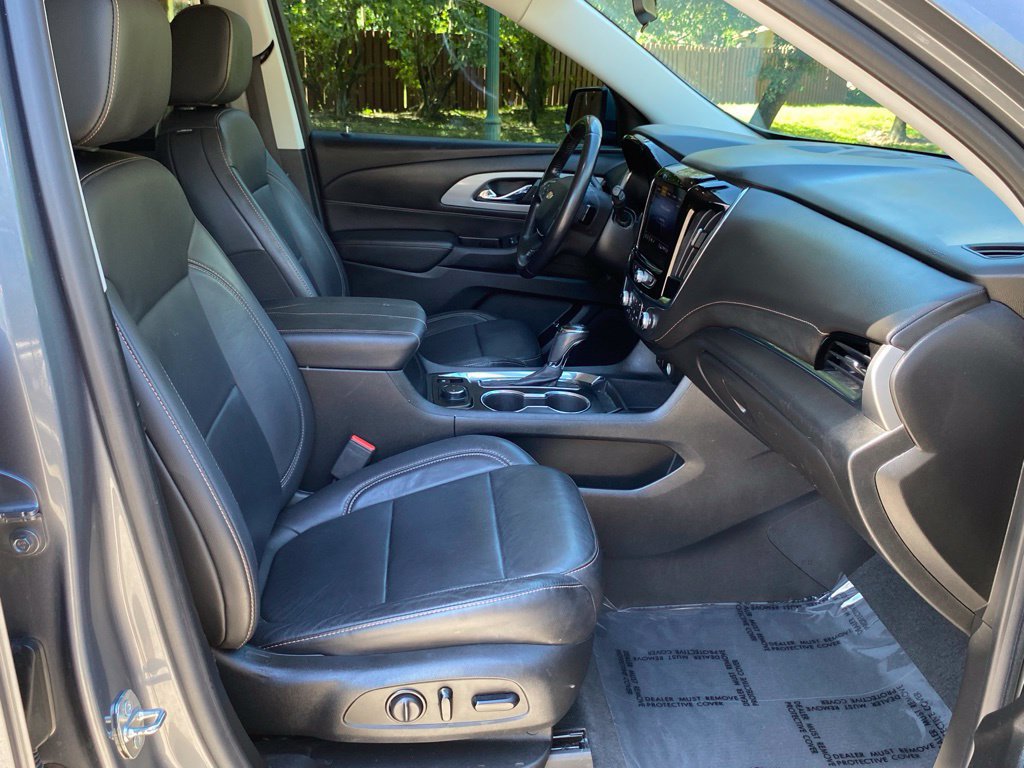 Used 2020 Chevrolet Traverse LT FWD image 15