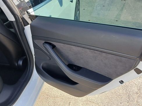 Used 2020 Tesla Model 3 Performance image 20