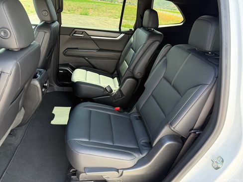Used 2024 GMC Acadia Elevation AWD/4WD image 27