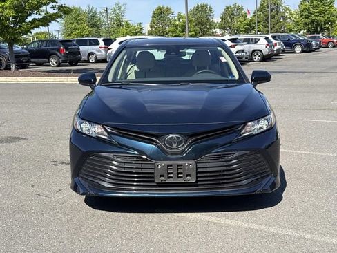Used 2020 Toyota Camry LE FWD image 6