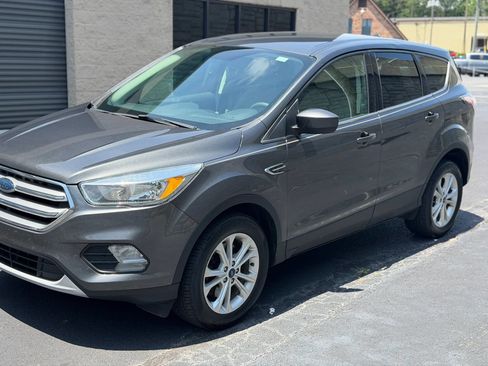 Used 2017 Ford Escape SE AWD/4WD image 42