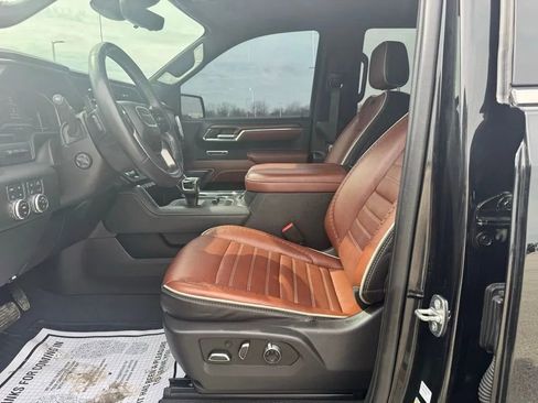 Used 2023 GMC Sierra 1500 Denali Ultimate image 10