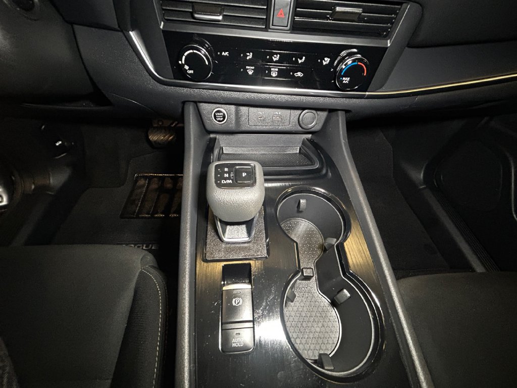 Used 2023 Nissan Rogue S AWD/4WD image 11