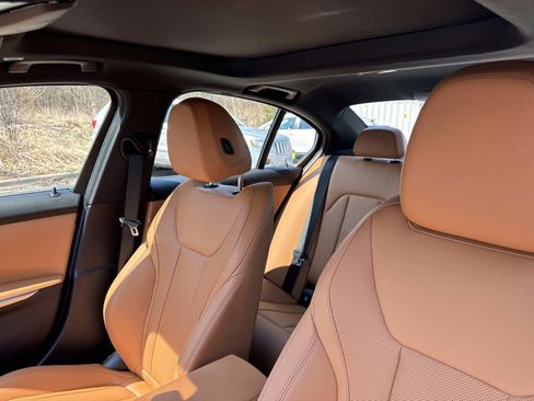 Certified 2025 BMW 330i xDrive Sedan w/ Premium Package image 33