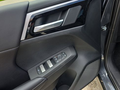 New 2026 Nissan Rogue SL AWD/4WD image 13
