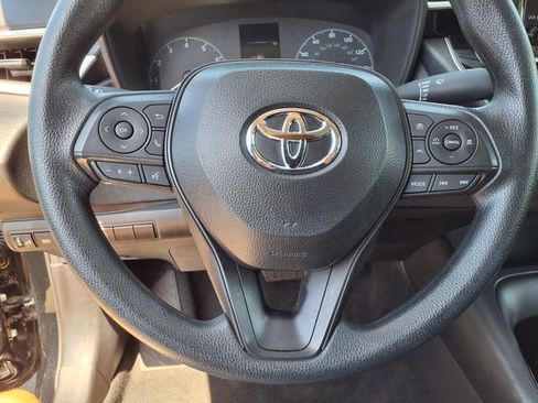 Used 2025 Toyota Corolla LE image 16