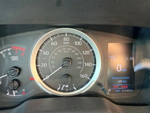 Used 2021 Toyota Corolla LE w/ Carpet Mat Package (TMS) FWD image 2