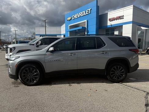Certified 2023 Chevrolet Traverse RS image 3