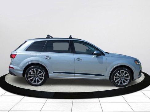 Used 2023 Audi Q7 2.0T Premium Plus w/ Premium Plus Package AWD/4WD image 2