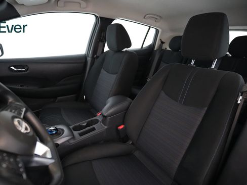 Used 2025 Nissan Leaf S FWD image 4