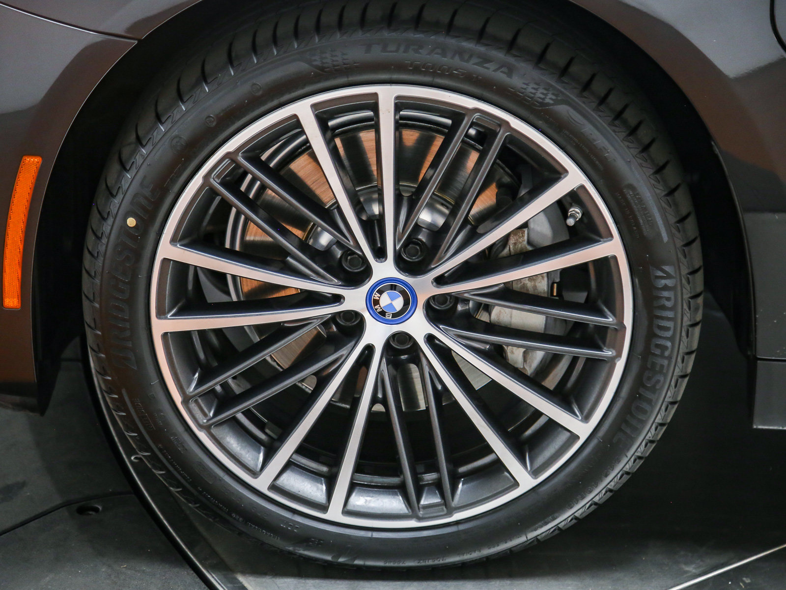 Certified 2023 BMW 530e w/ Convenience Package RWD image 10