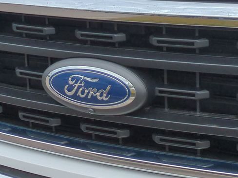 Used 2023 Ford F150 XLT w/ Trailer Tow Package AWD/4WD image 12