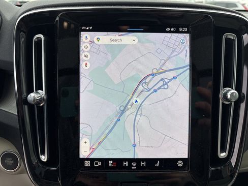 Used 2023 Volvo XC40 B5 Plus w/ Protection Package Premier image 22