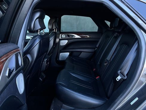 Used 2019 Lincoln MKZ Reserve w/ Luxury Package image 11