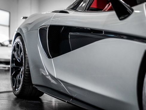 Used 2018 McLaren 570S Spider image 64