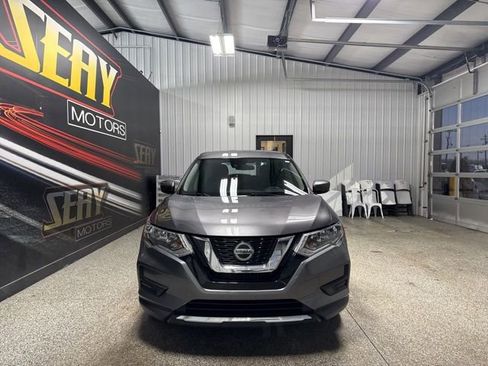 Used 2020 Nissan Rogue S image 29