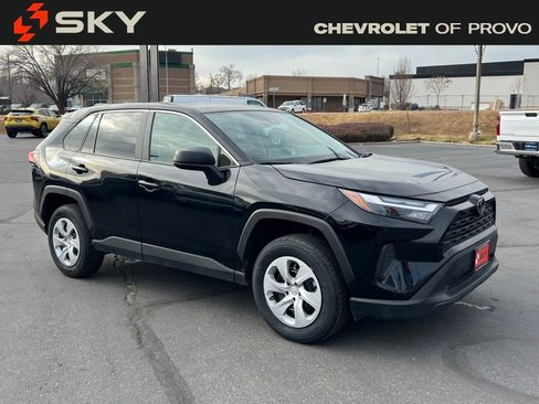 Used 2024 Toyota RAV4 LE image 5