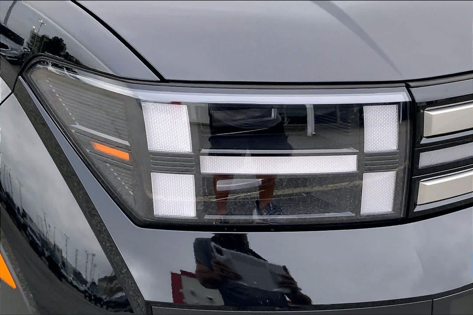 Used 2026 Hyundai Santa Fe SEL FWD image 23