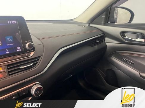 Used 2021 Nissan Altima 2.5 SR w/ SR Premium Package AWD/4WD image 24