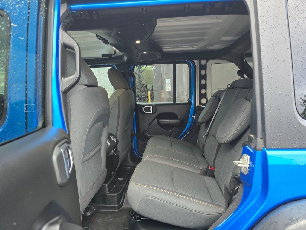 Used 2024 Jeep Wrangler Unlimited AWD/4WD image 16