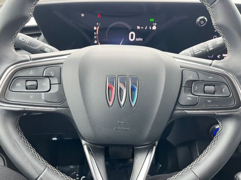 Used 2025 Buick Encore GX Preferred image 25
