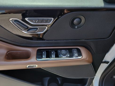 Used 2023 Lincoln Aviator Reserve w/ Equipment Group 201A RWD image 15