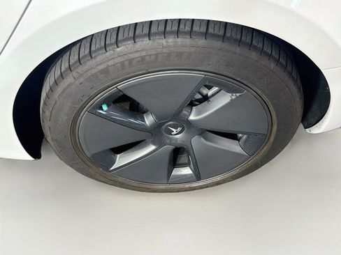 Used 2021 Tesla Model 3 Standard Range Plus RWD image 11
