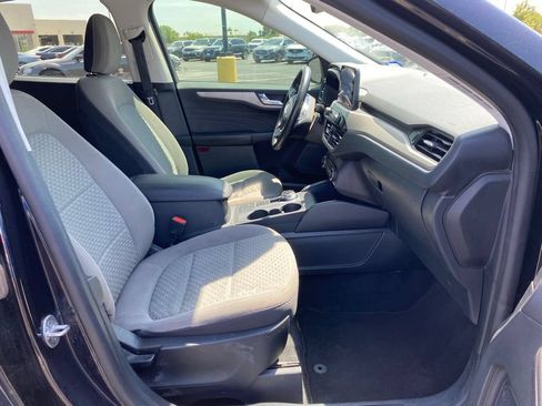 Used 2021 Ford Escape SE w/ Convenience Package FWD image 9