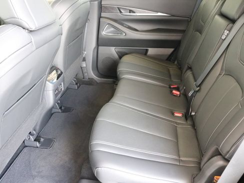 Certified 2025 INFINITI QX60 Sensory w/ Vision Package AWD/4WD image 31