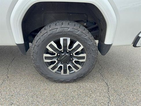 Used 2025 GMC Sierra 3500 Denali Ultimate AWD/4WD image 4